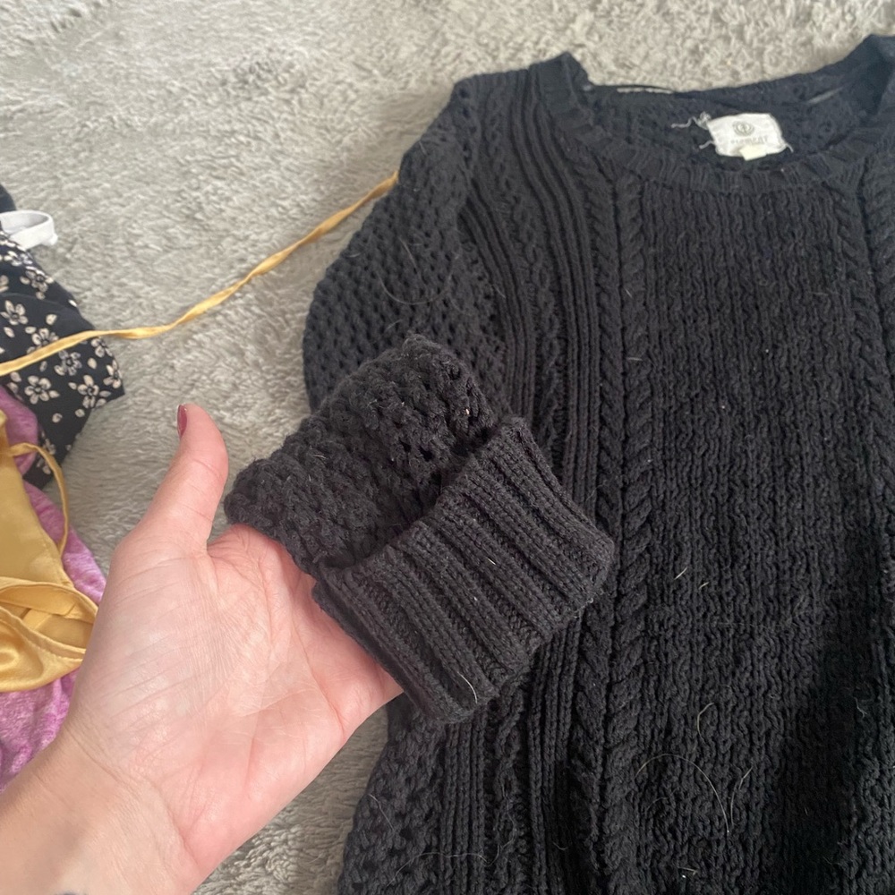 Sweater - Picture 3 of 3